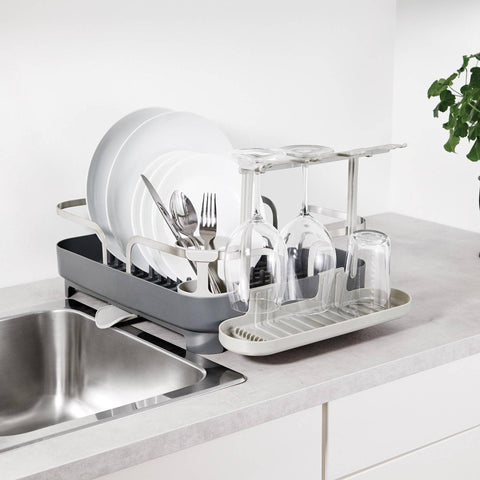 Dish racks and dish drainers