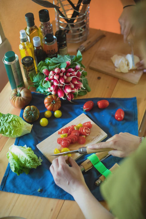 Nomad Cooking Kit (No.10 Corkscrew, No.12 Serrated, No.06 Peeler, Cutting Board, Towel)
