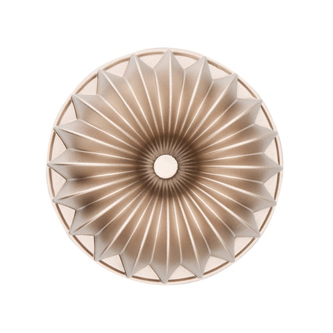 French Wreath Fluted Cake Pan