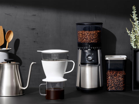 Good Grips POP Container Small Square Short with Coffee Scoop 1 L