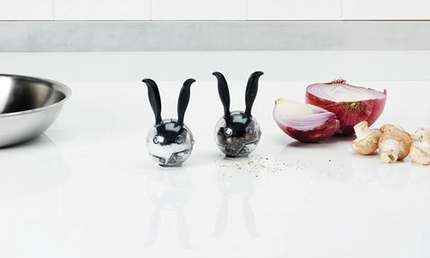 Mini Magnetic Salt & Pepper Grinder Set