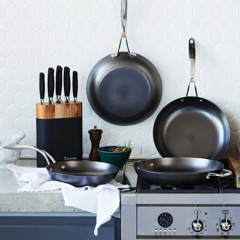 Light Weight Cast Iron Cooks Pan 30cm