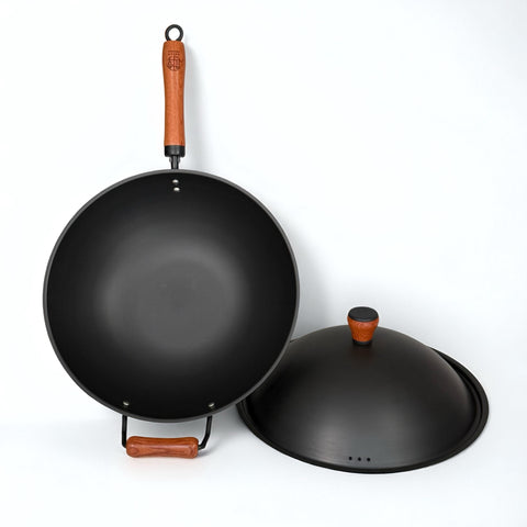 Rust-Resistant Lightweight Iron Wok with Steel Lid 36cm