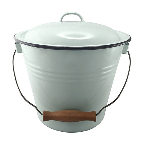 Bucket With Lid