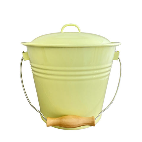 Bucket With Lid