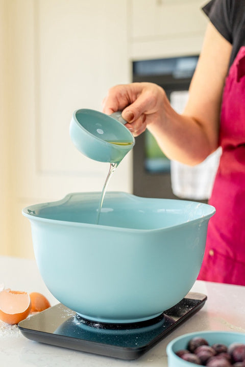 Set of Four Measuring Cups, Mineral Water, Carded
