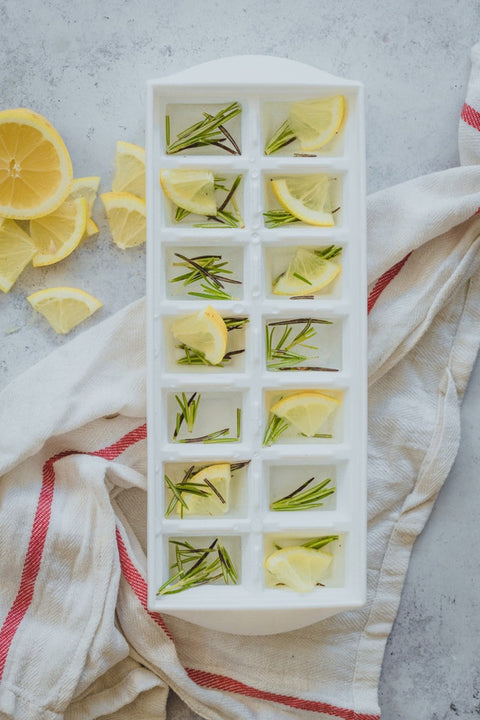 Ice Cube Tray, Bagged with Header Card